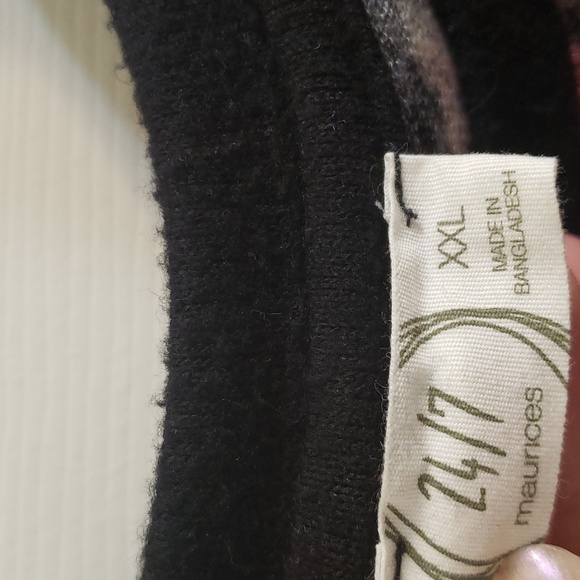 Maurices cute floral lightweight sweater - Picture 2 of 5